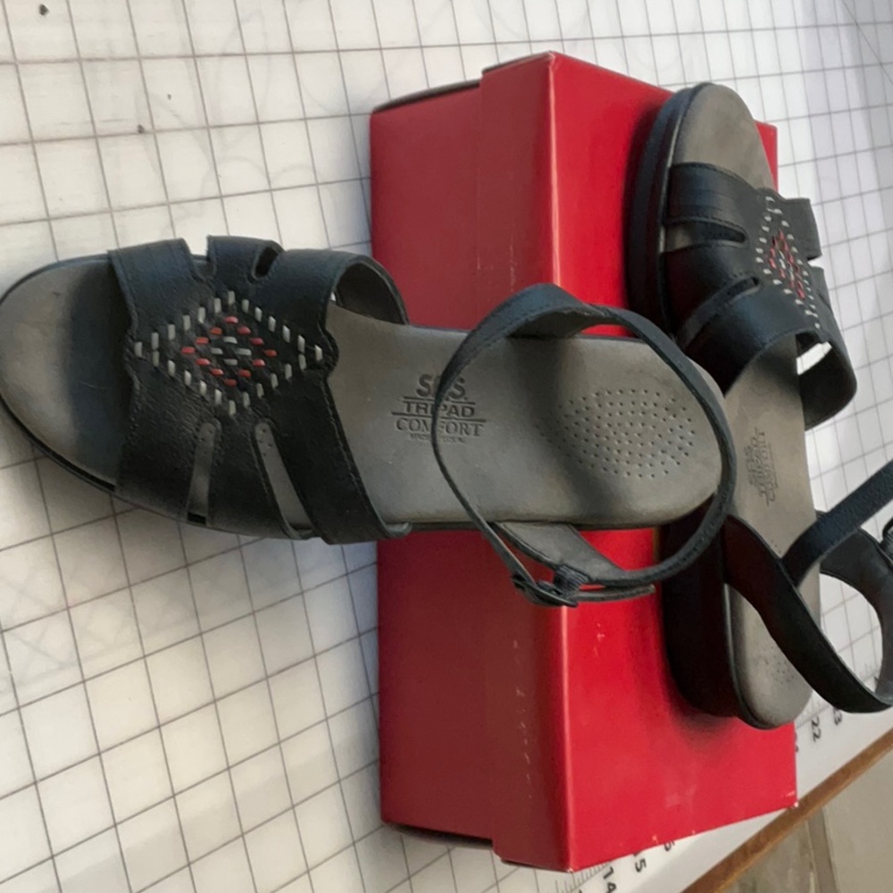 SASladies sandals